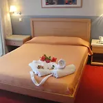 Hotel Isthmia Prime 3*